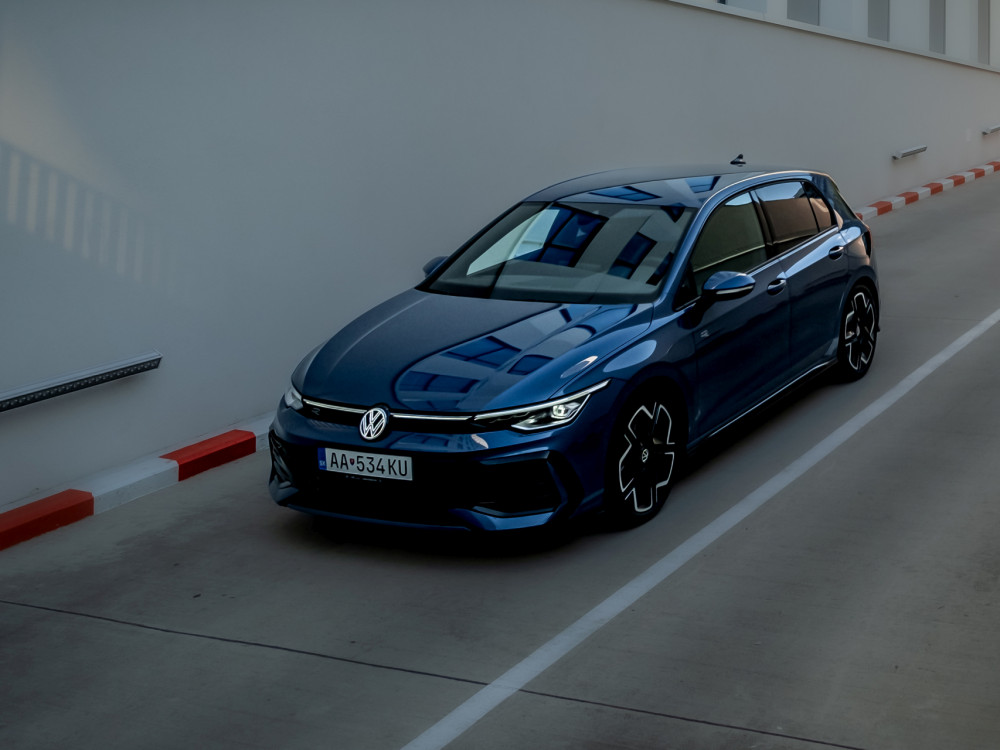 Volkswagen Golf R-Line